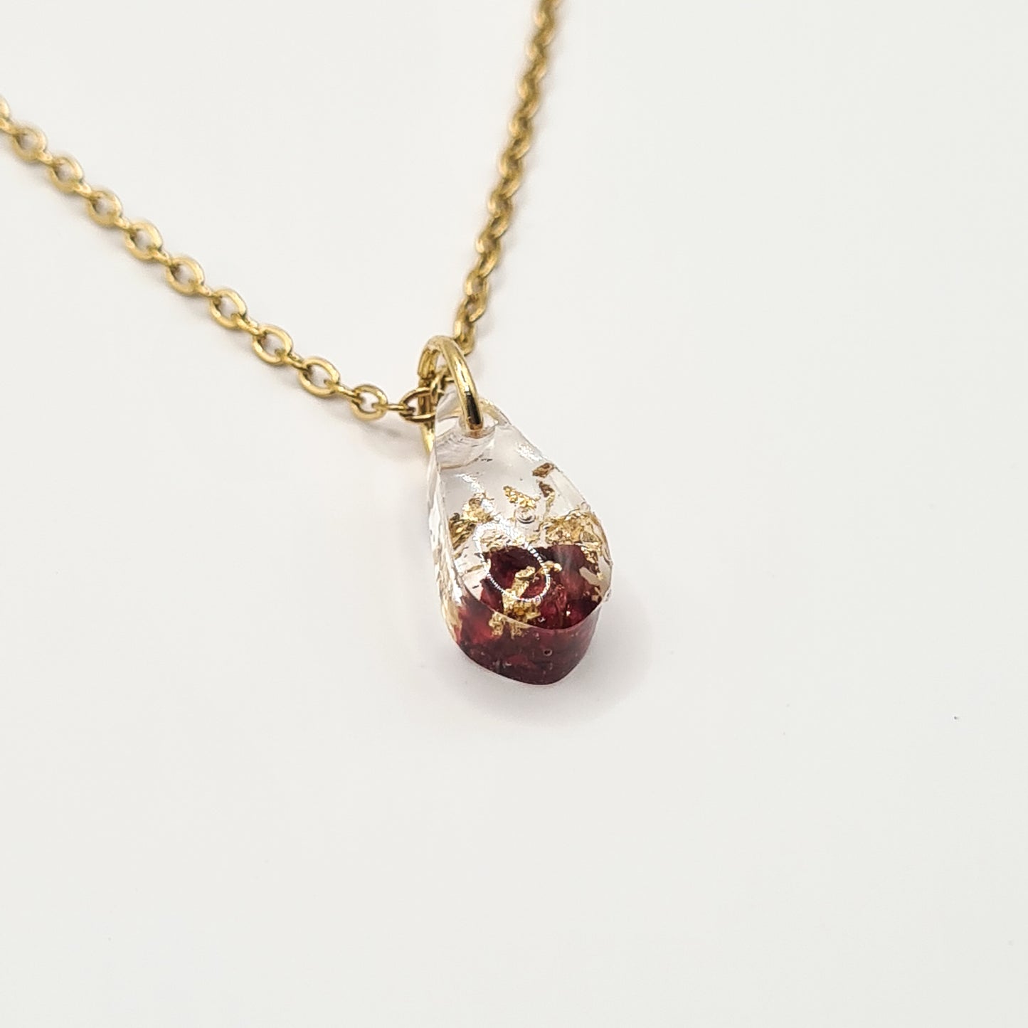 Bordeaux Scheveningen Mini Teardrop Necklace