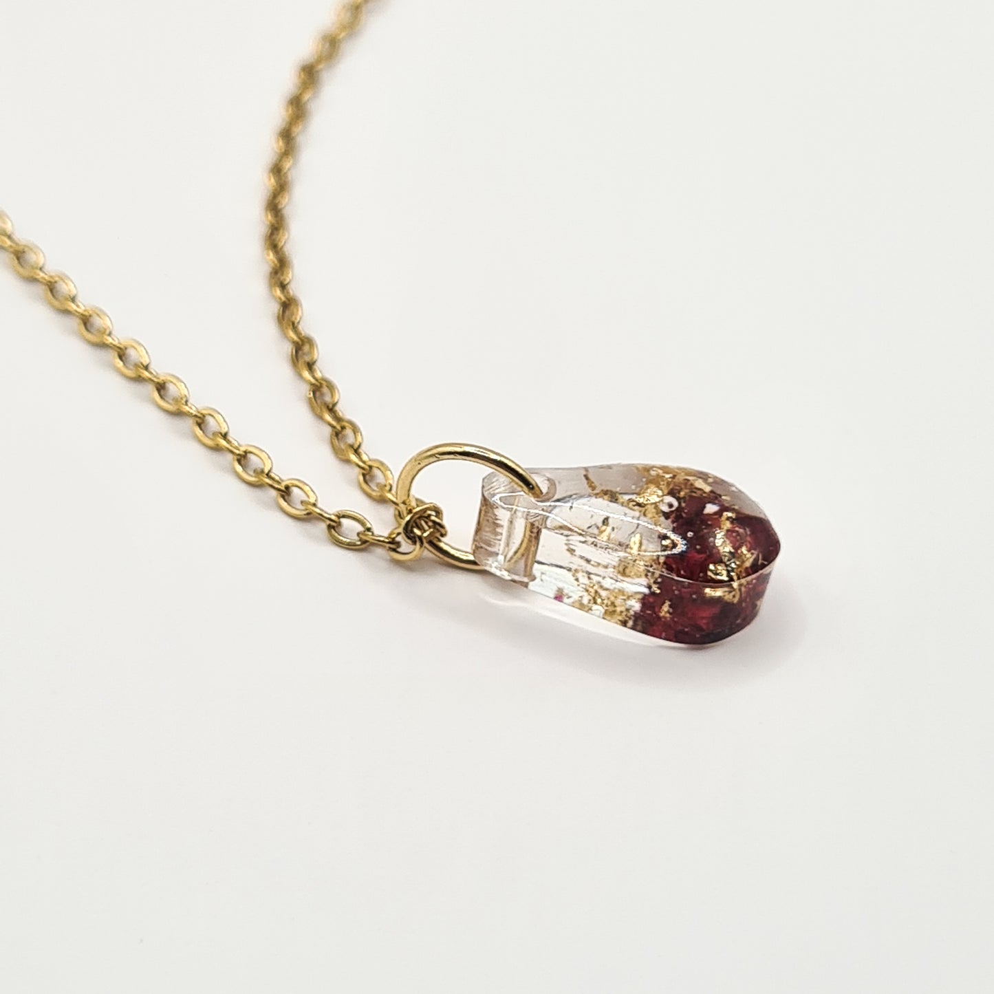 Bordeaux Scheveningen Mini Teardrop Necklace