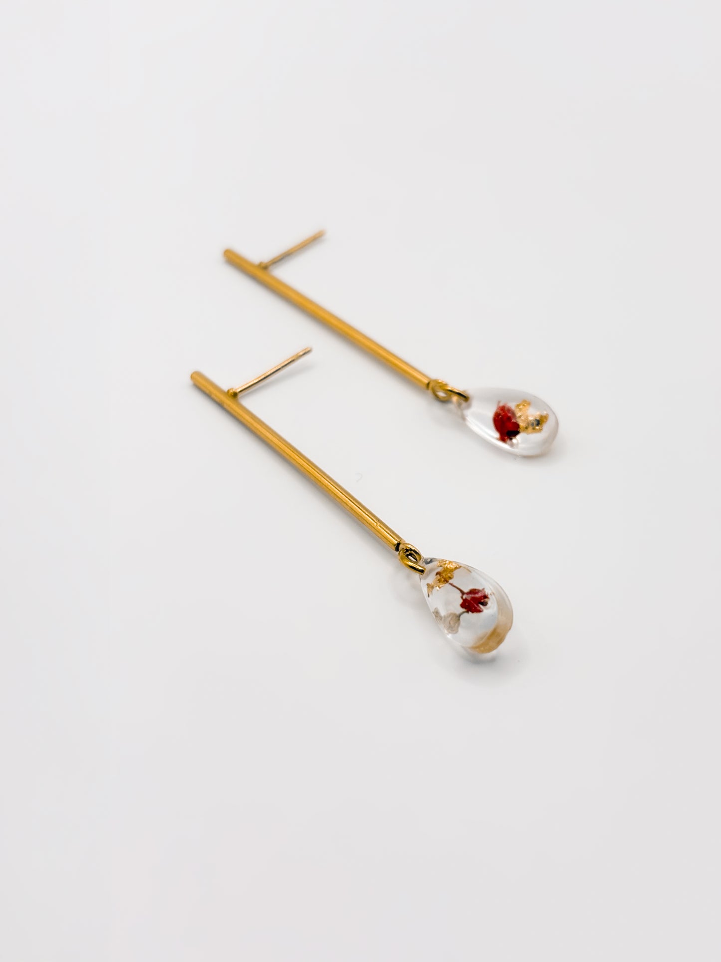 Mon Chéri Linear Mini Teardrop Earrings