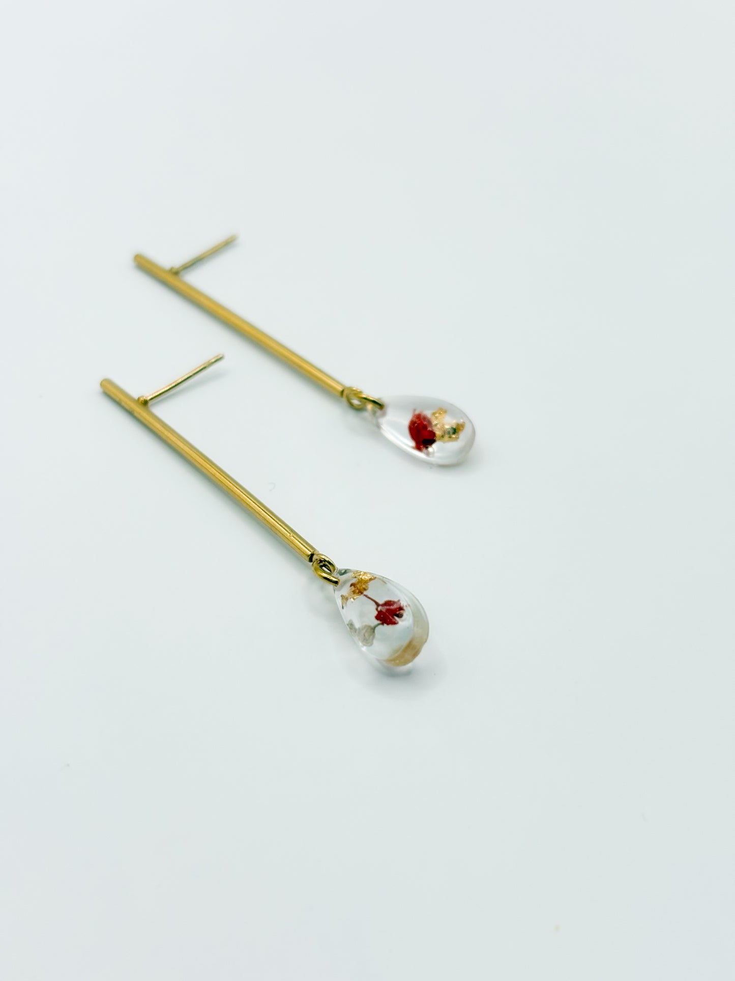 Mon Chéri Linear Mini Teardrop Earrings