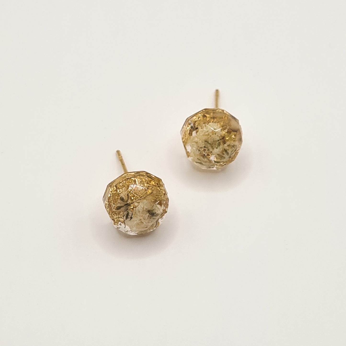 Flora Neutra Den Haag Faceted Circlet Stud Oorbellen