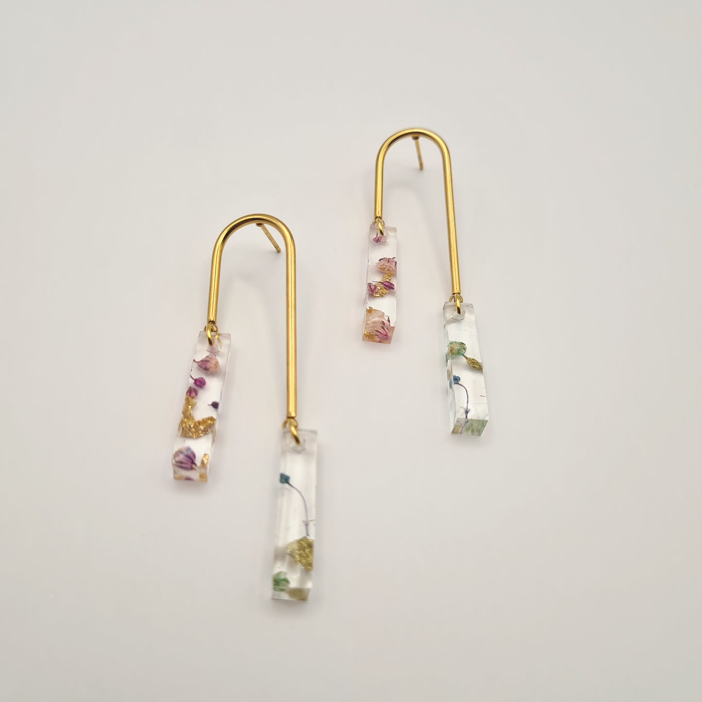 Jardin d'Été Asymmetric Arch Drop Earrings