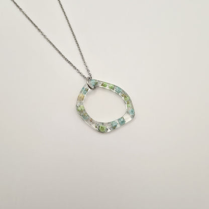 Eternal Spring Organic Hoop Ketting