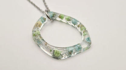 Eternal Spring Organic Hoop Ketting