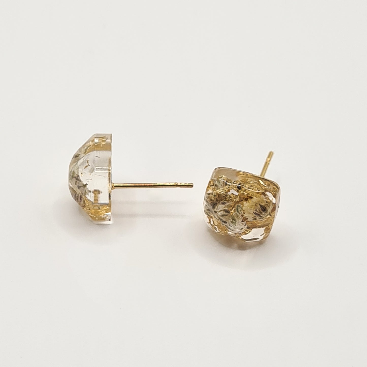 Flora Neutra Den Haag Square Facet Stud Earrings