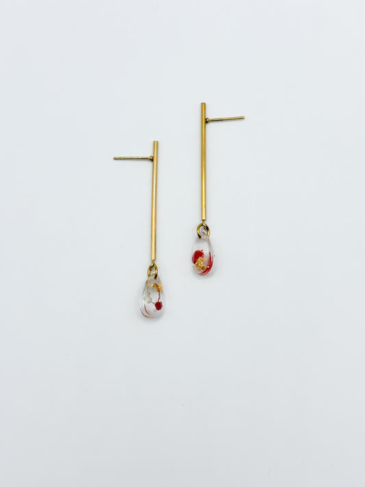 Mon Chéri Linear Mini Teardrop Earrings