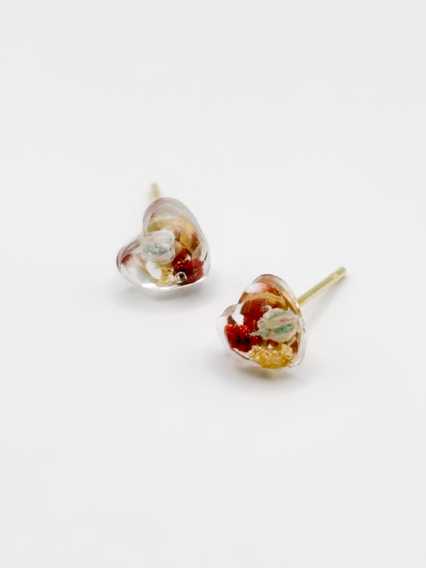 Mon Chéri Mini Heartbeat Stud Earrings