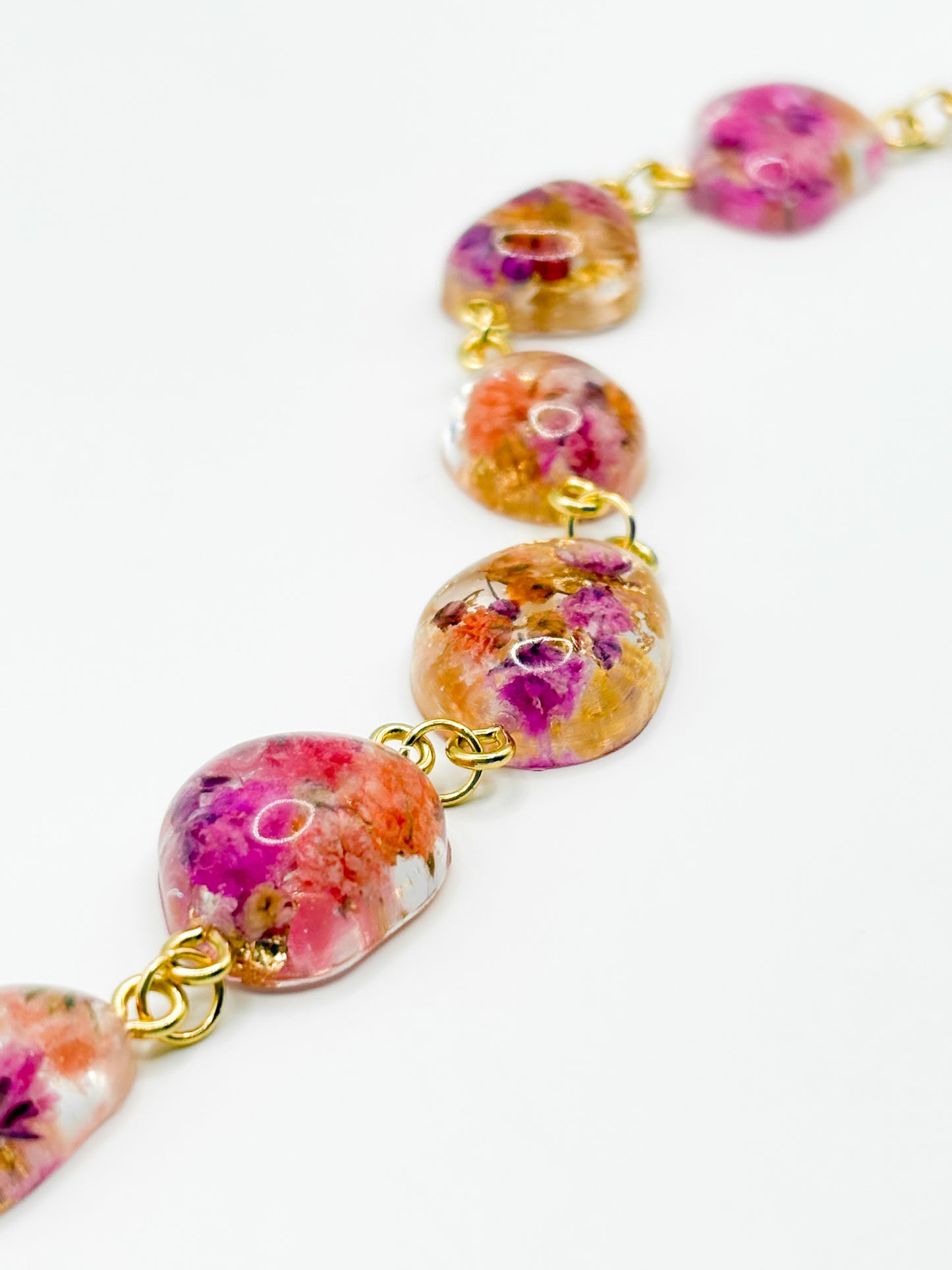 The Blossom Chapter Pebble Armband